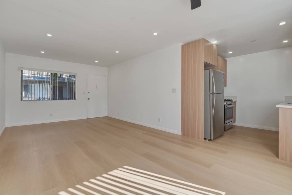 Apartment for rent at 3869 Tilden Ave, Culver City, CA 90232