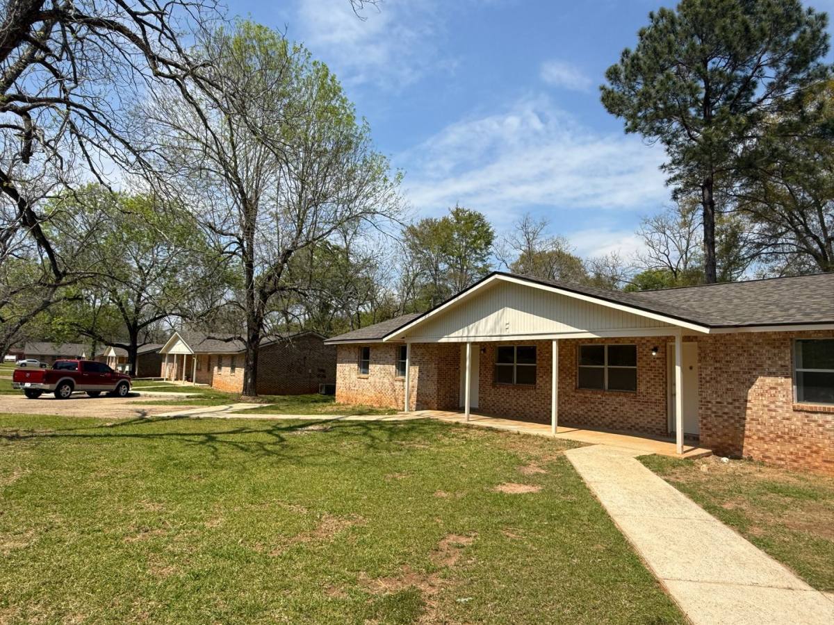 Apartment for rent at 348 Schley Circle, Richland, GA 31825
