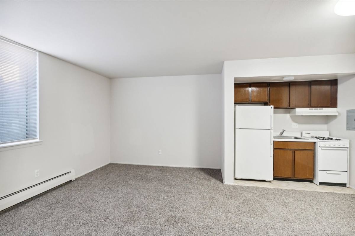 Apartment for rent at 23740 Fenkell, Detroit, MI 48223