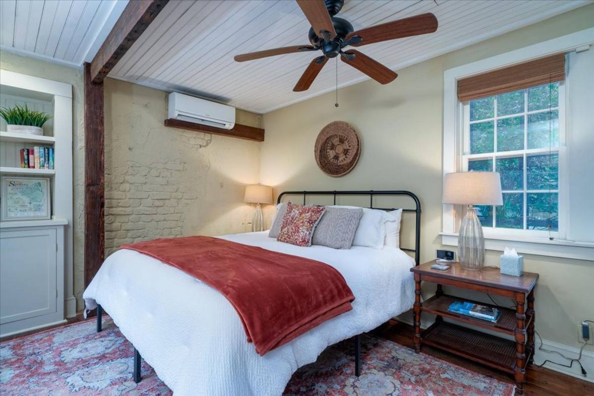 House for rent at 53 Hasell St #J, Charleston, SC 29401