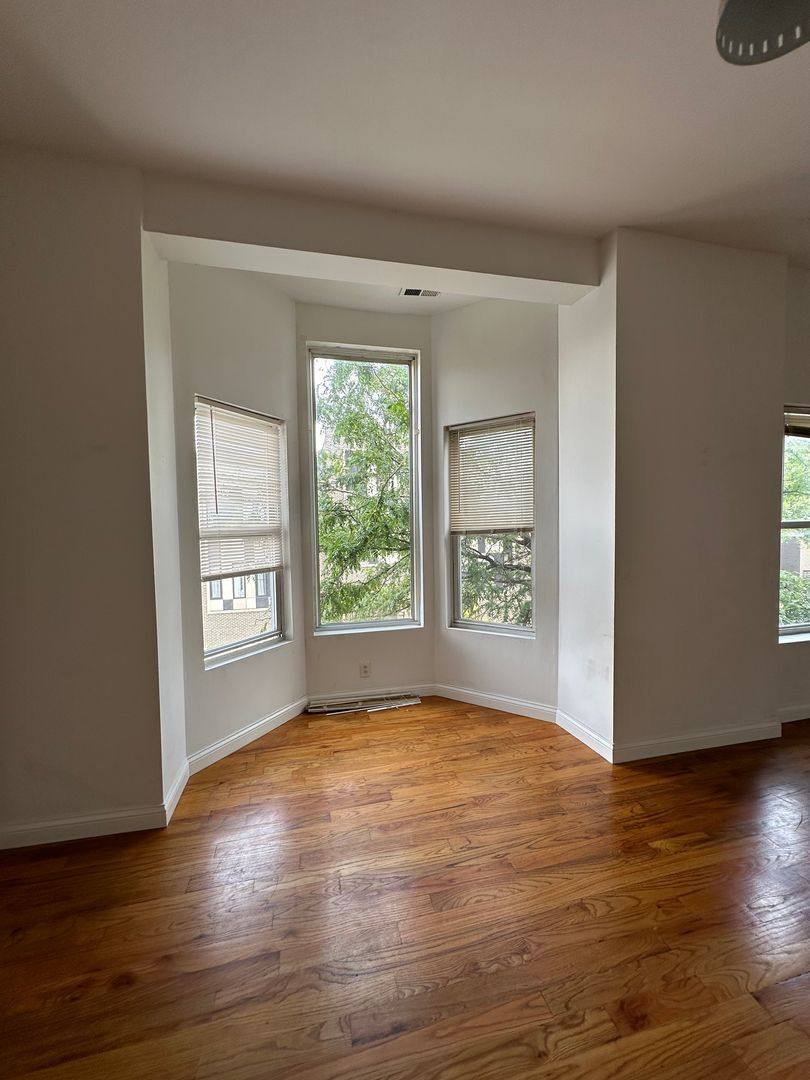 Apartment for rent at 2101 S Ashland Ave, Chicago, IL 60608