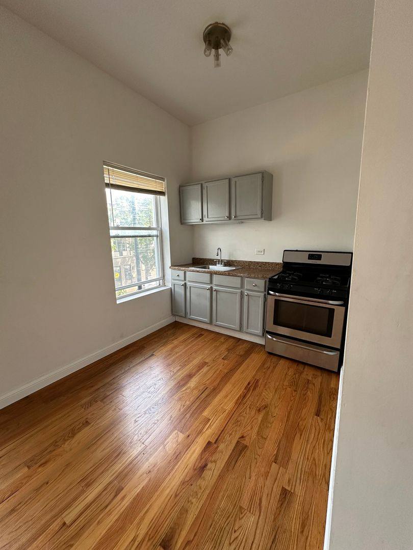 Apartment for rent at 2101 S Ashland Ave, Chicago, IL 60608