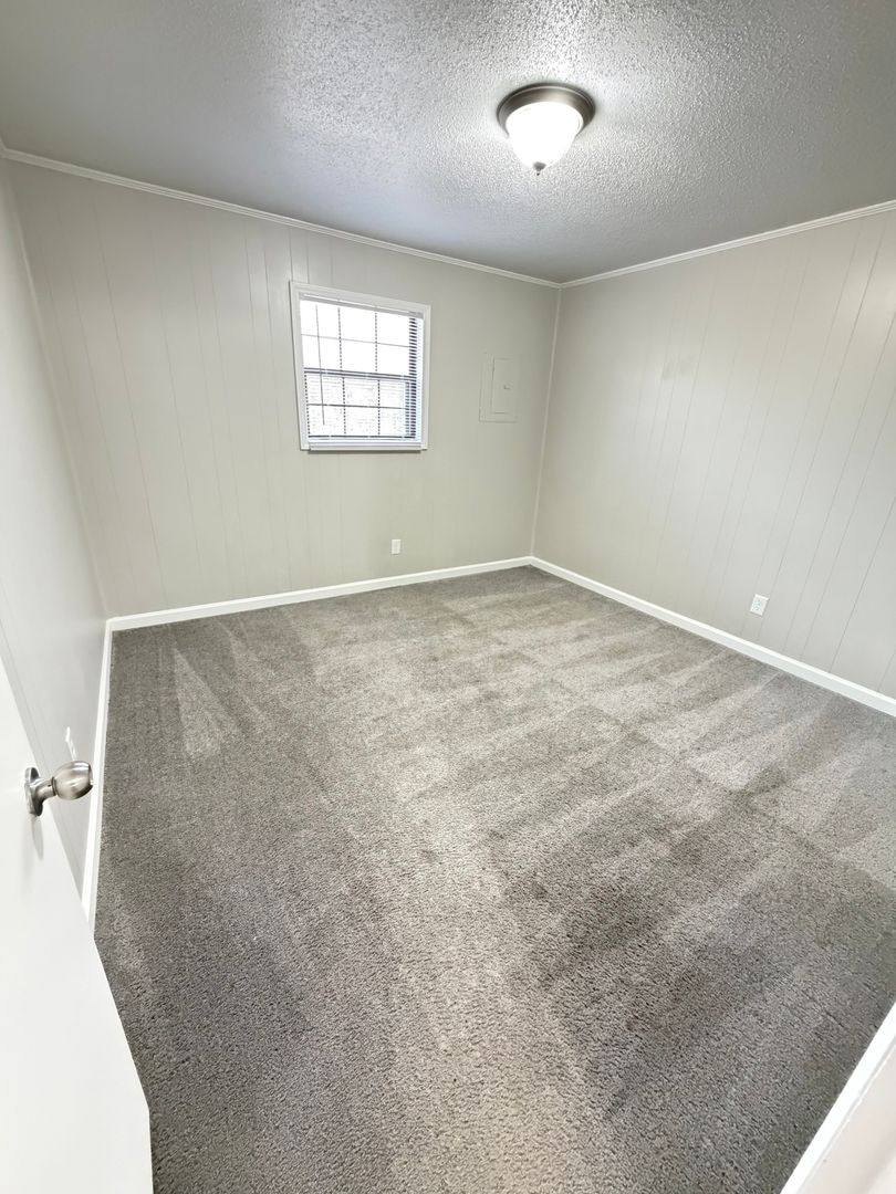 Apartment for rent at 502-B Springbrook Dr, Kernersville, NC 27284