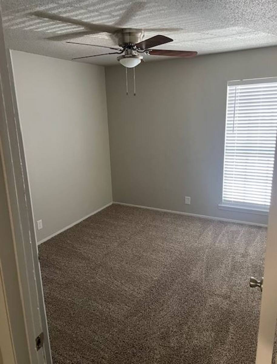 Apartment for rent at 1402 S Wall St, Belton, TX 76513