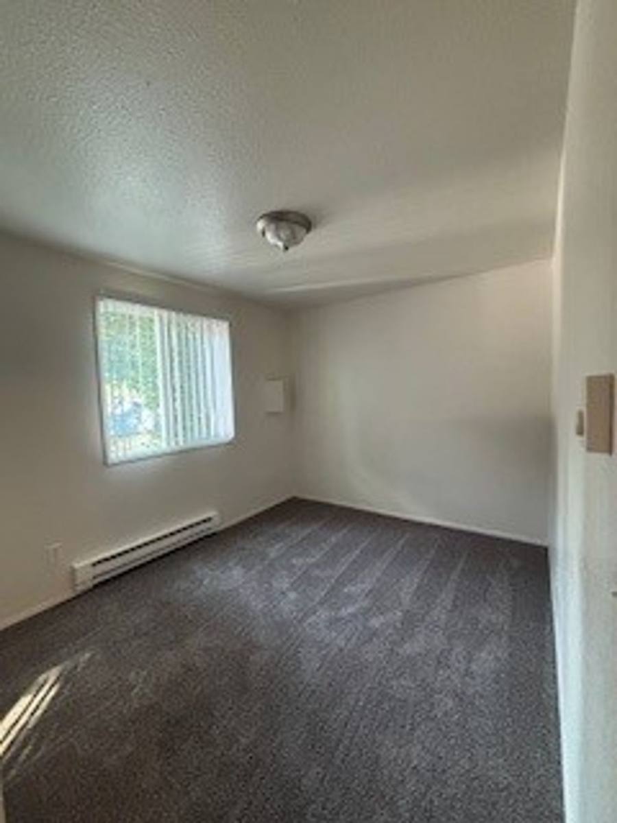 Apartment for rent at 724 2nd Ave S, Kent, WA 98032