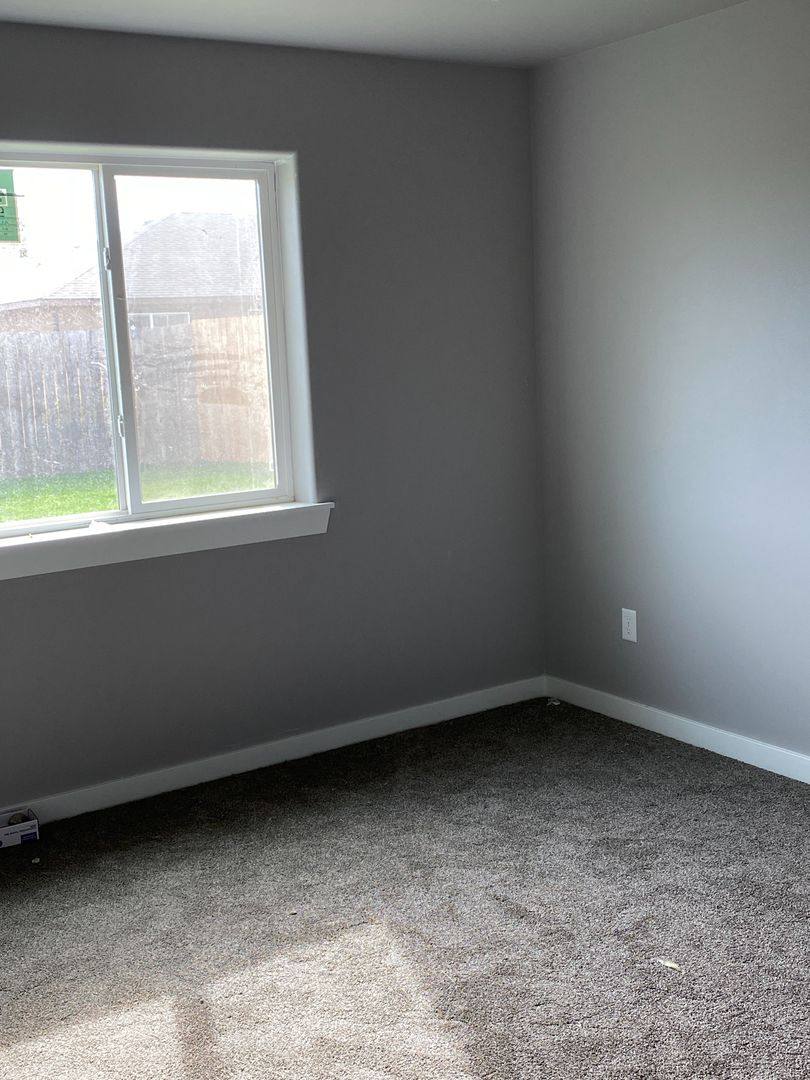 House for rent at 1317 W Bonneville St, Moses Lake, WA 98837