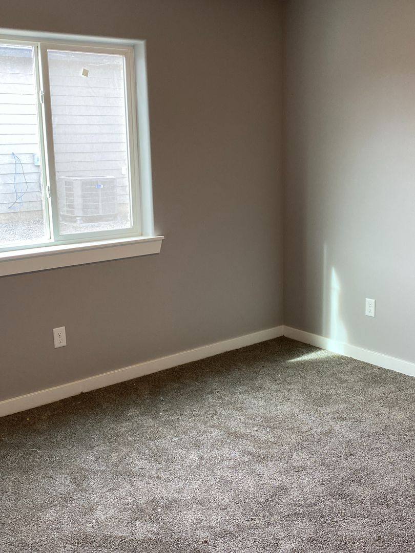House for rent at 1317 W Bonneville St, Moses Lake, WA 98837