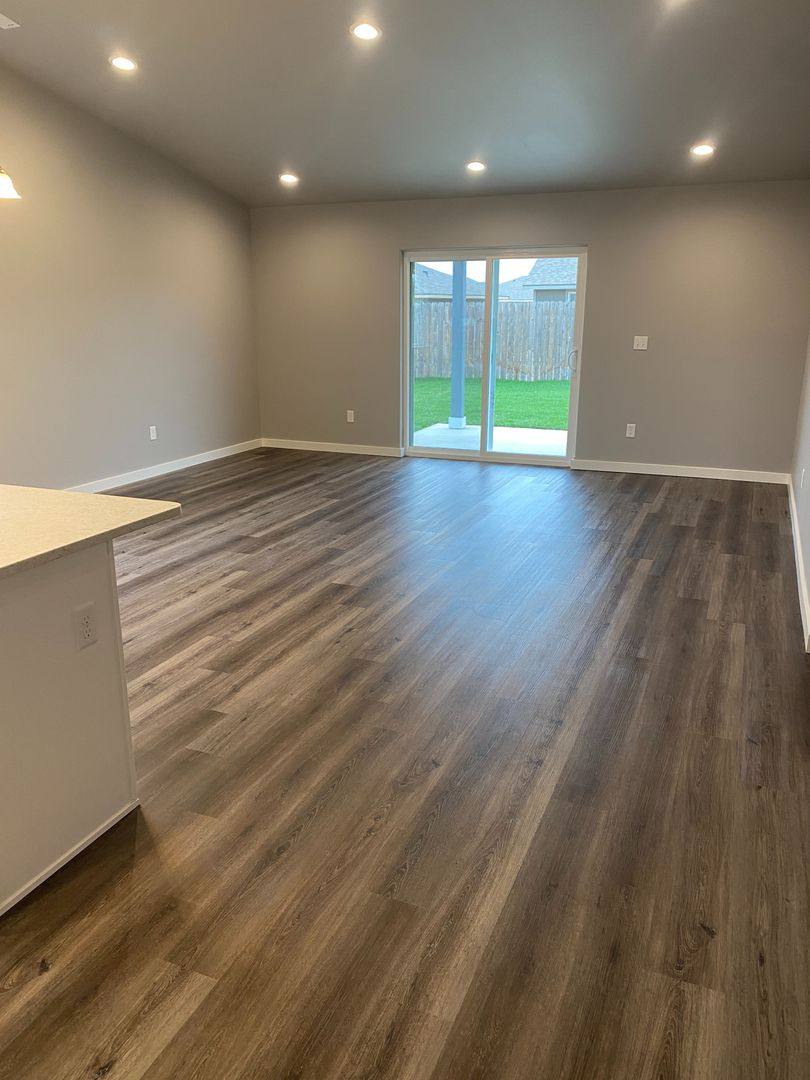 House for rent at 1317 W Bonneville St, Moses Lake, WA 98837