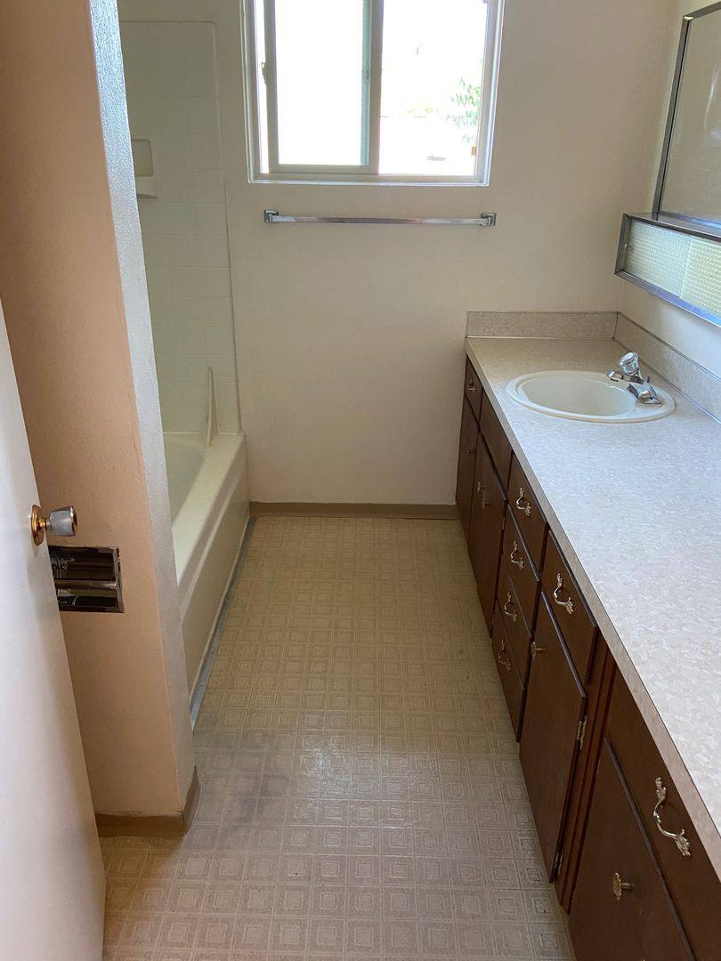 Apartment for rent at 711 733 Mill St, Springfield, OR 97477
