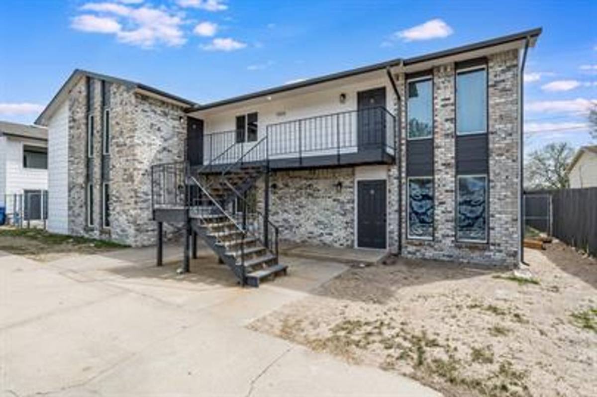 Apartment for rent at 1521 E El Monte St, Wichita, KS 67216