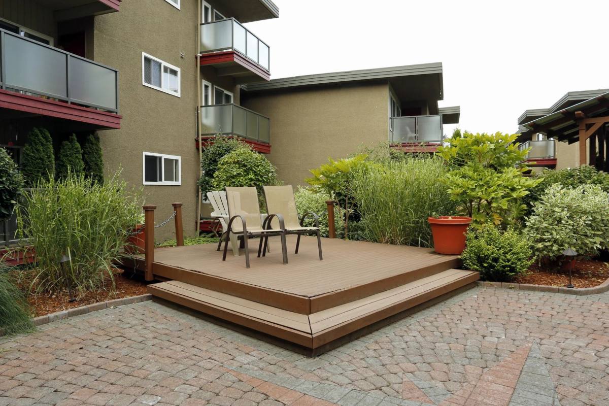 Apartment for rent at 537 Y SE, Bellevue, WA 98004
