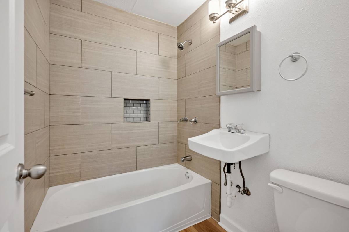 Apartment for rent at 3019-3025 NE 143rd St, Seattle, WA 98125