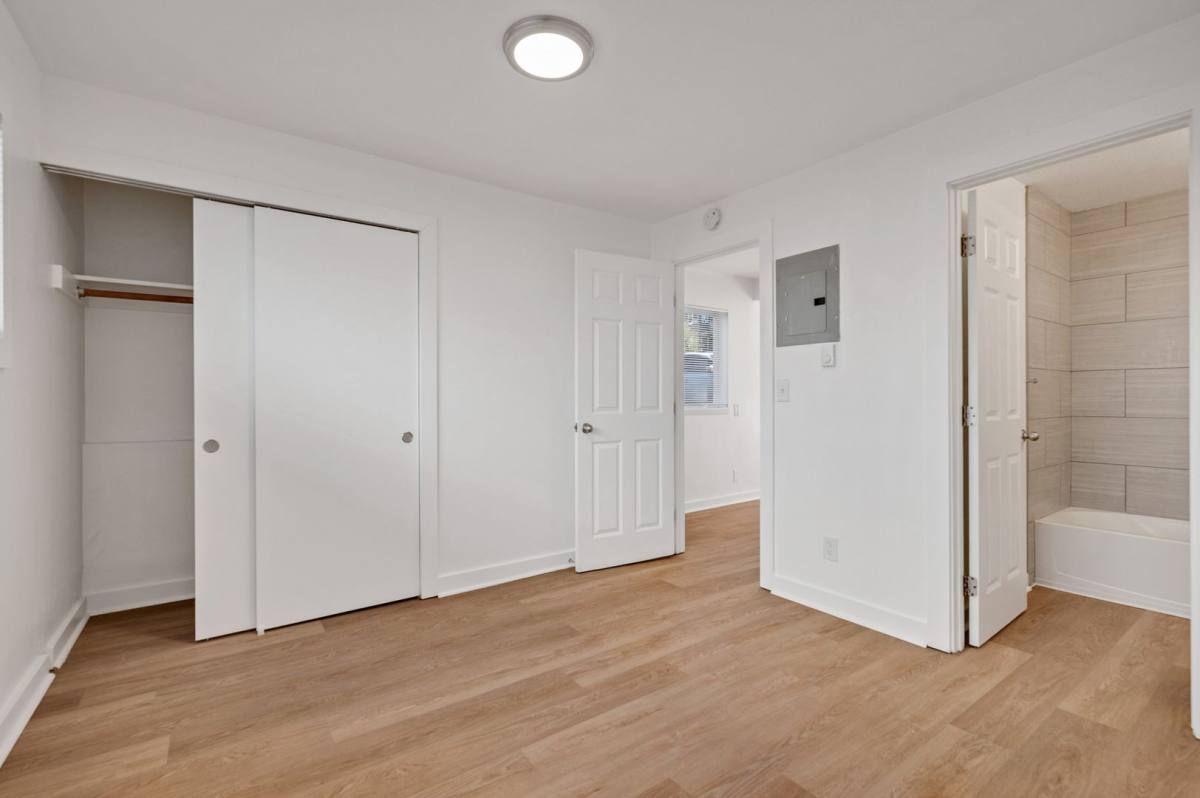 Apartment for rent at 3019-3025 NE 143rd St, Seattle, WA 98125
