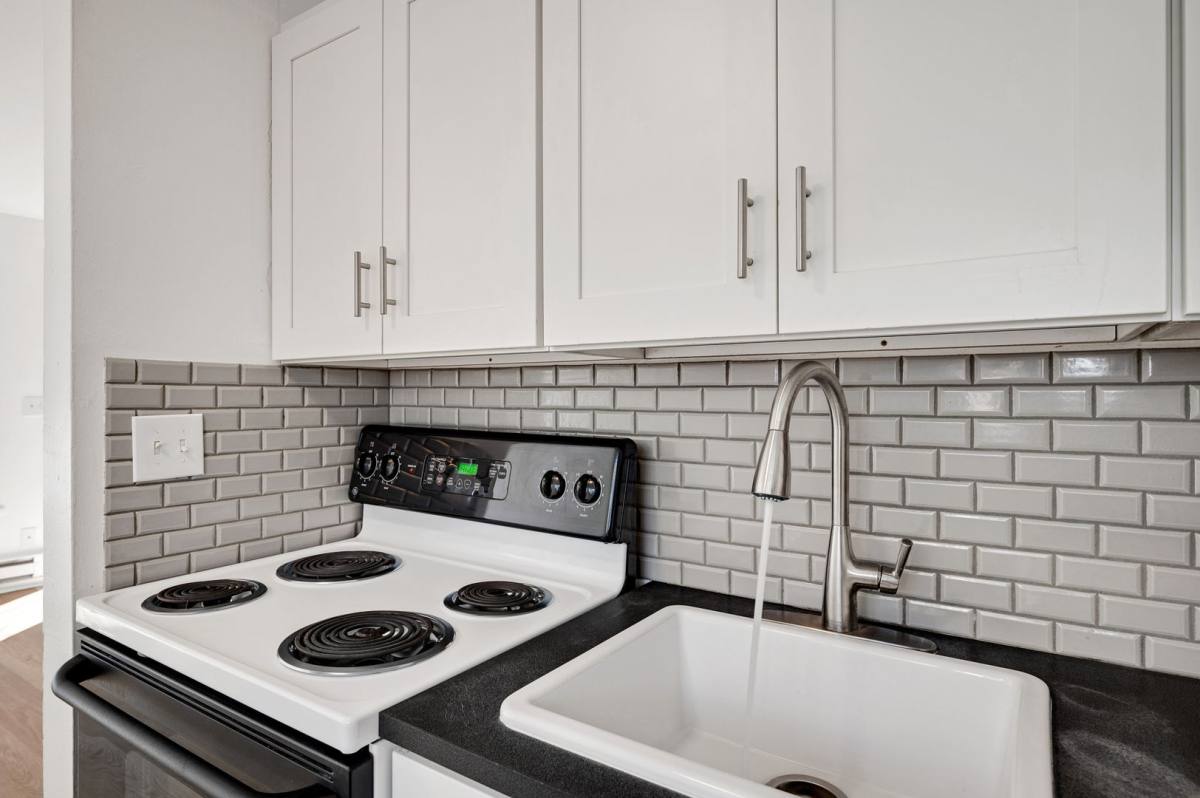 Apartment for rent at 3019-3025 NE 143rd St, Seattle, WA 98125