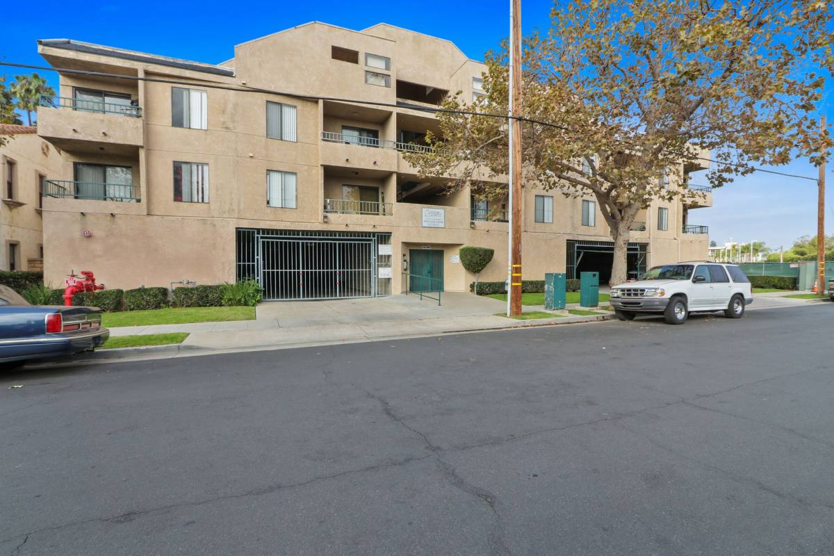 Apartment for rent at 2052 N Bush St, Santa Ana, CA 92706