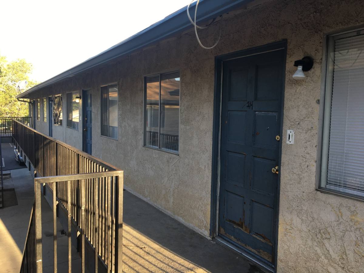 Apartment for rent at 200 Lincoln Ave, Bakersfield, CA 93308