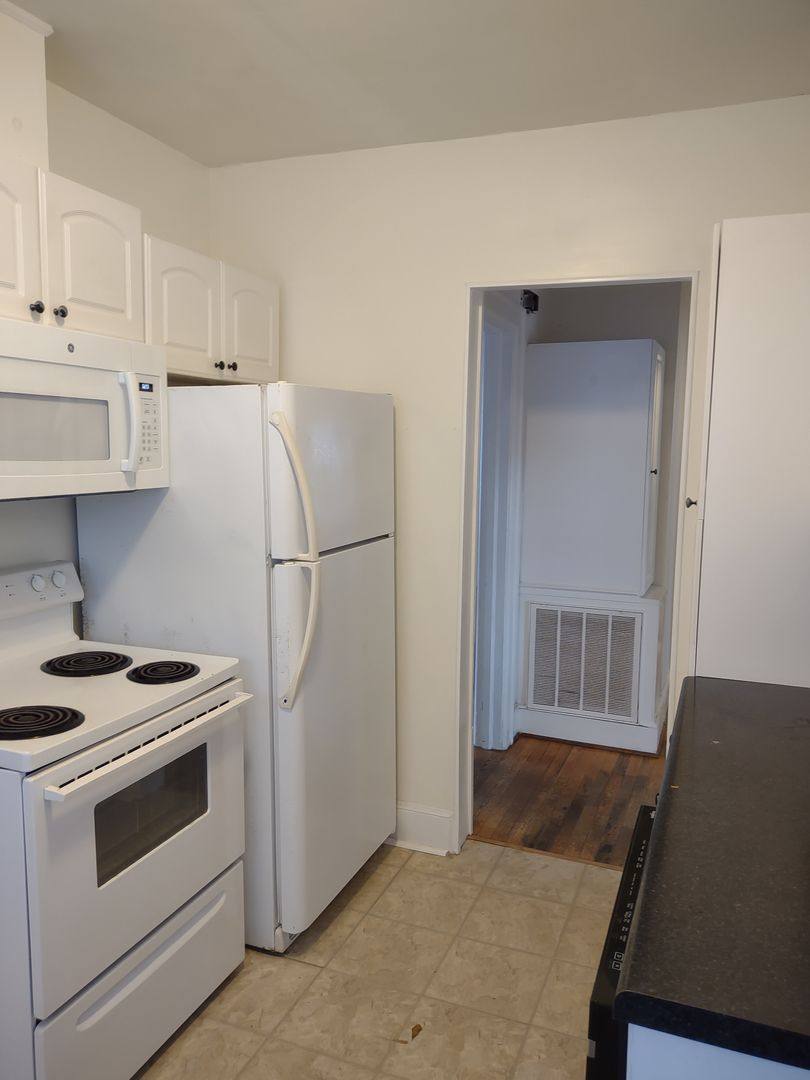 House for rent at 605 S Waccamaw, Columbia, SC 29205