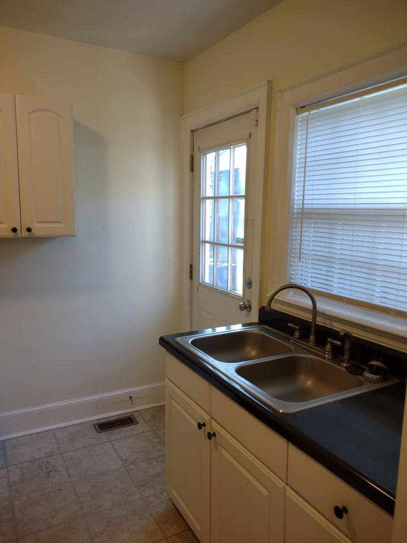 House for rent at 605 S Waccamaw, Columbia, SC 29205
