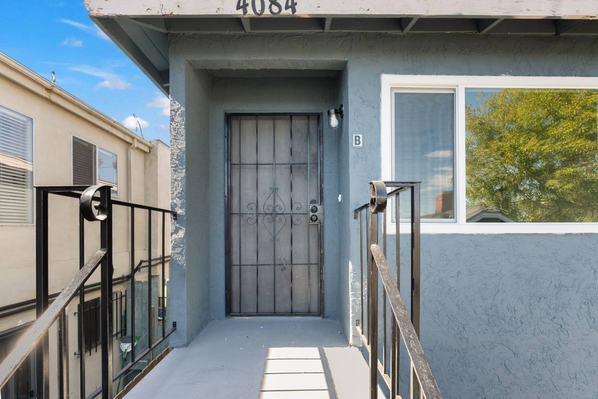 Apartment for rent at 4082-4084 Chamoune, San Diego, CA 92105