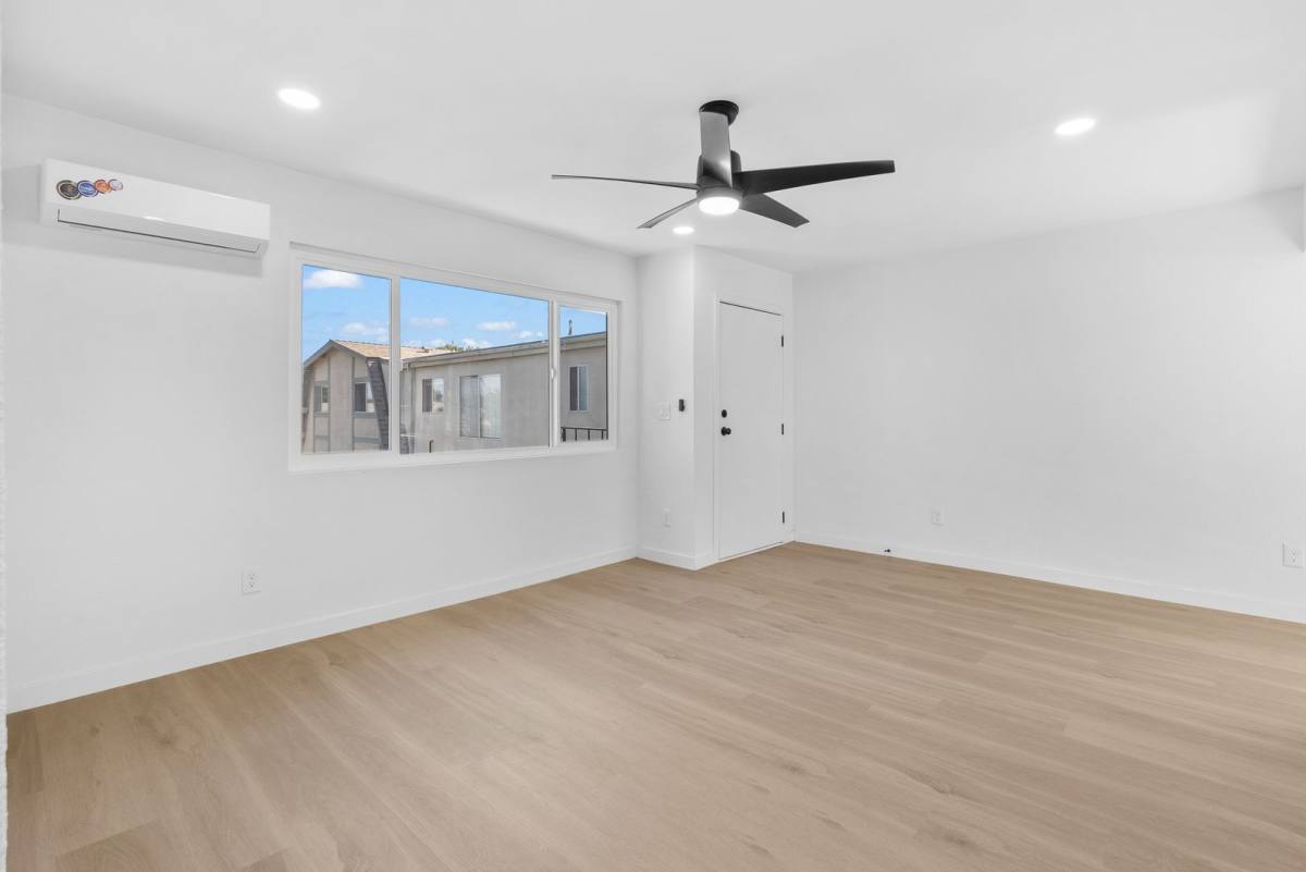Apartment for rent at 4082-4084 Chamoune, San Diego, CA 92105
