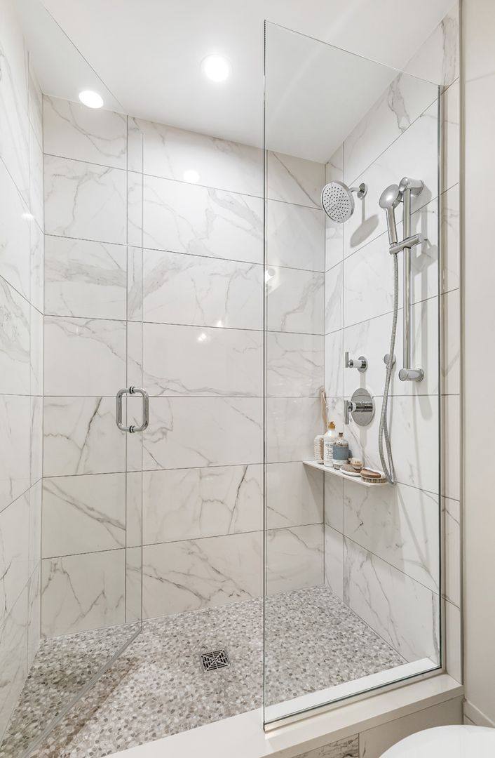 Apartment for rent at 435 Madison St, Oak Park, IL 60302