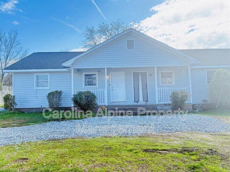 Apartment for rent at 409 Morton St, Thomasville, NC 27360