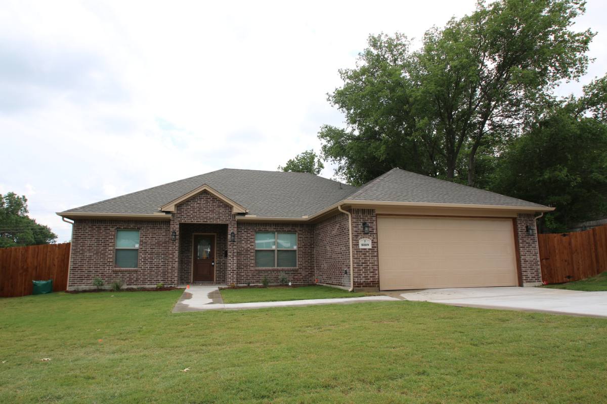 House for rent at 8009 Bangor Dr, Fort Worth, TX 76116