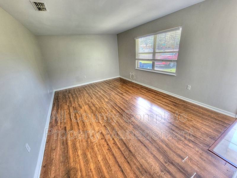 House for rent at 10881 Key Coral Dr, Jacksonville, FL 32218