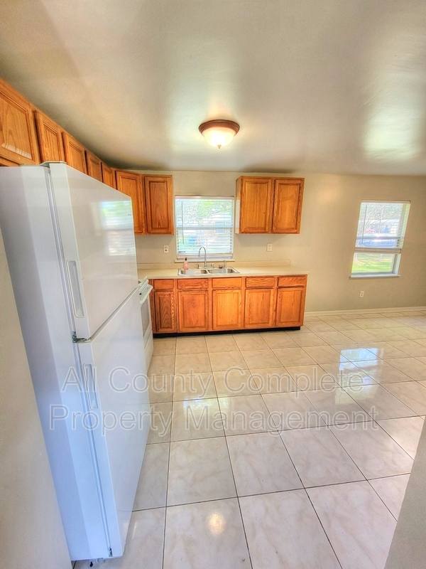 House for rent at 10881 Key Coral Dr, Jacksonville, FL 32218