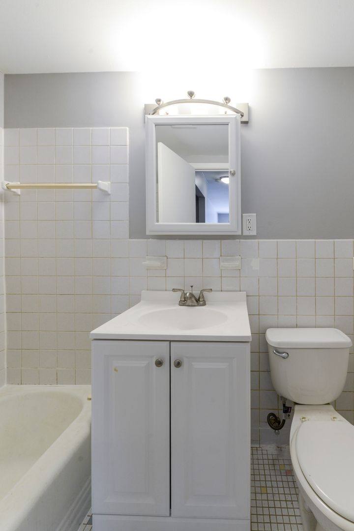Apartment for rent at 3018 30th Ave S, Minneapolis, MN 55406