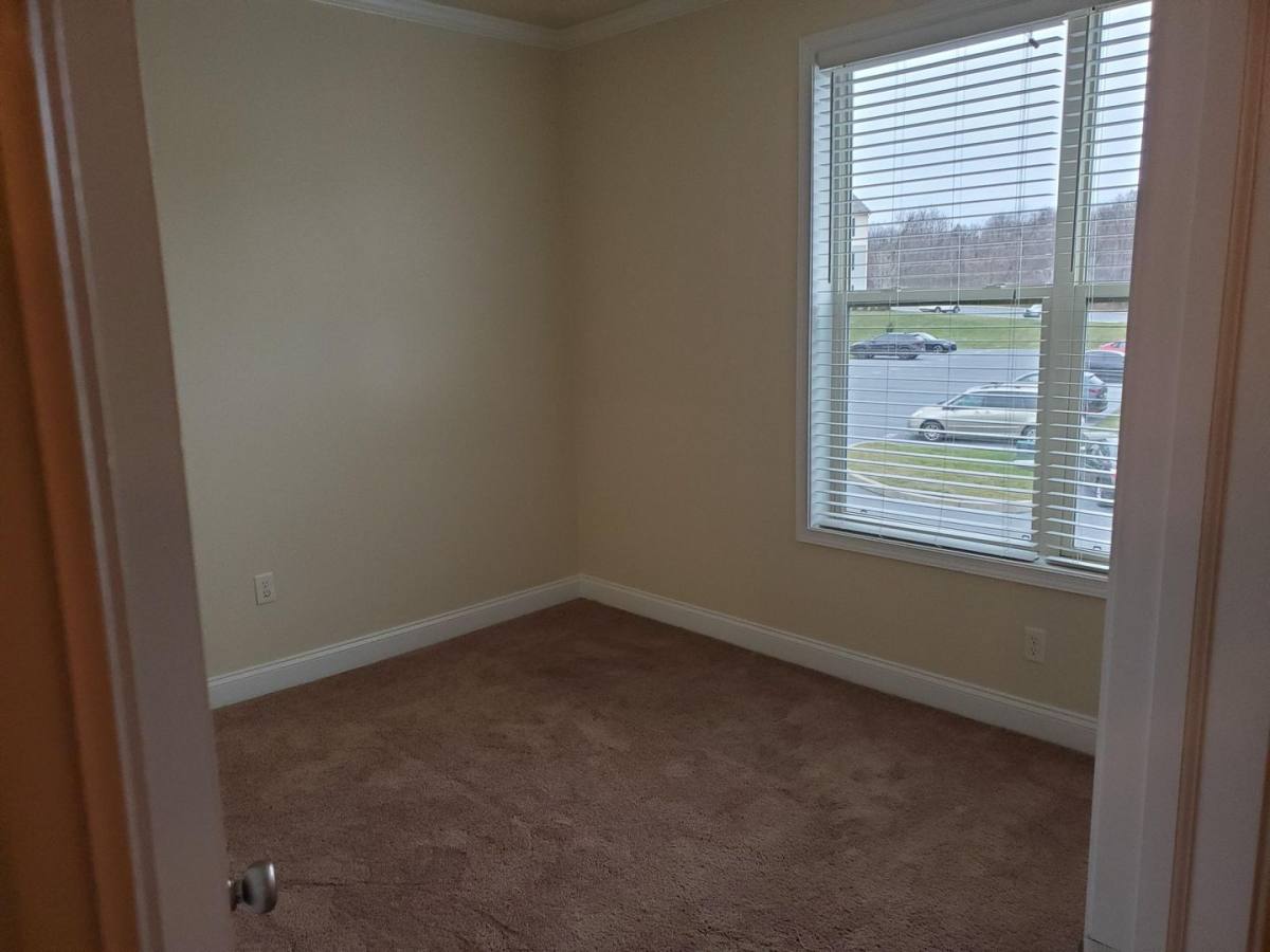 Apartment for rent at 589 Yale St, Harrisburg, PA 17111
