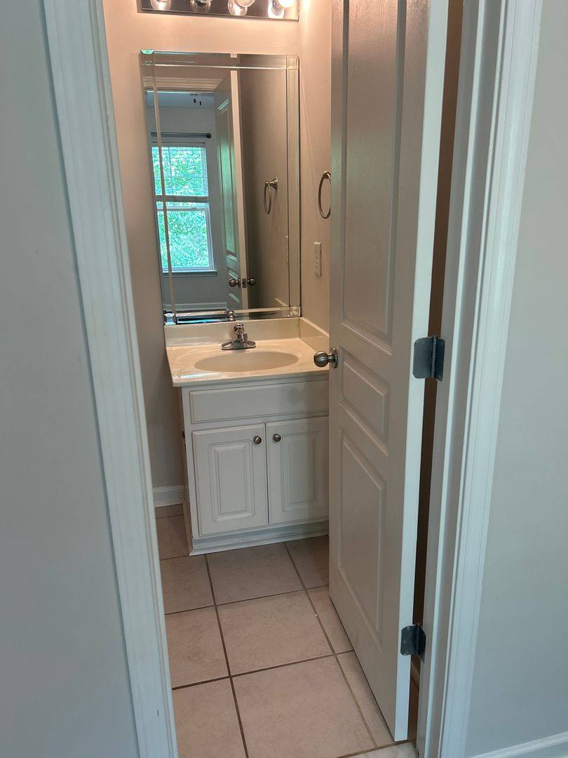 Apartment for rent at 3825 Cherokee Woods Way, Knoxville, TN 37920