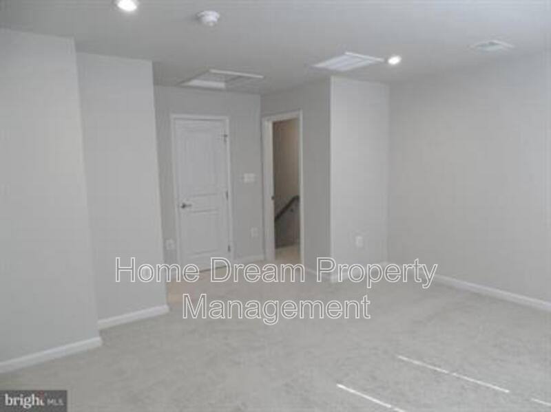 Townhouse for rent at 1016 Trestle Dr, Fredericksburg, VA 22401