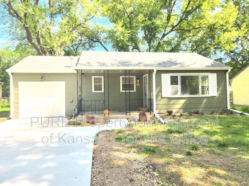 House for rent at 2416 SW 25th Dr, Topeka, KS 66611