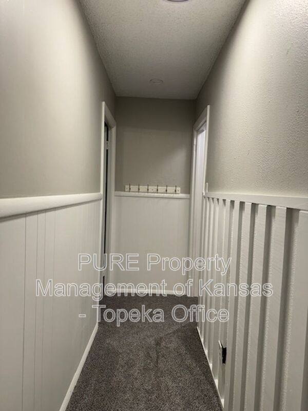 House for rent at 2416 SW 25th Dr, Topeka, KS 66611
