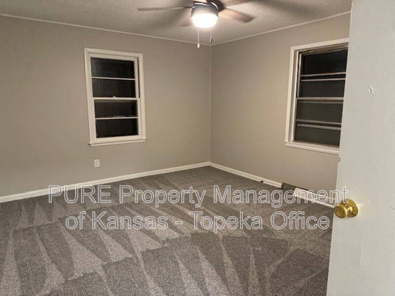 House for rent at 2416 SW 25th Dr, Topeka, KS 66611