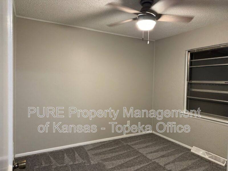 House for rent at 2416 SW 25th Dr, Topeka, KS 66611
