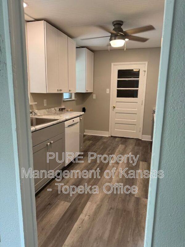 House for rent at 2416 SW 25th Dr, Topeka, KS 66611