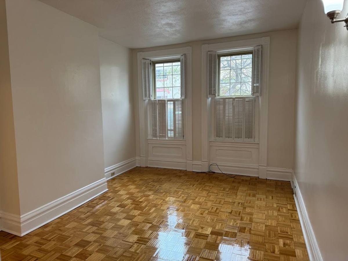 Apartment for rent at 5431 Howe St, Pittsburgh, PA 15232