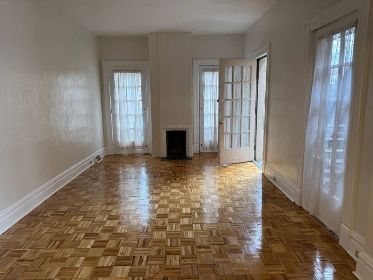 Apartment for rent at 5431 Howe St, Pittsburgh, PA 15232
