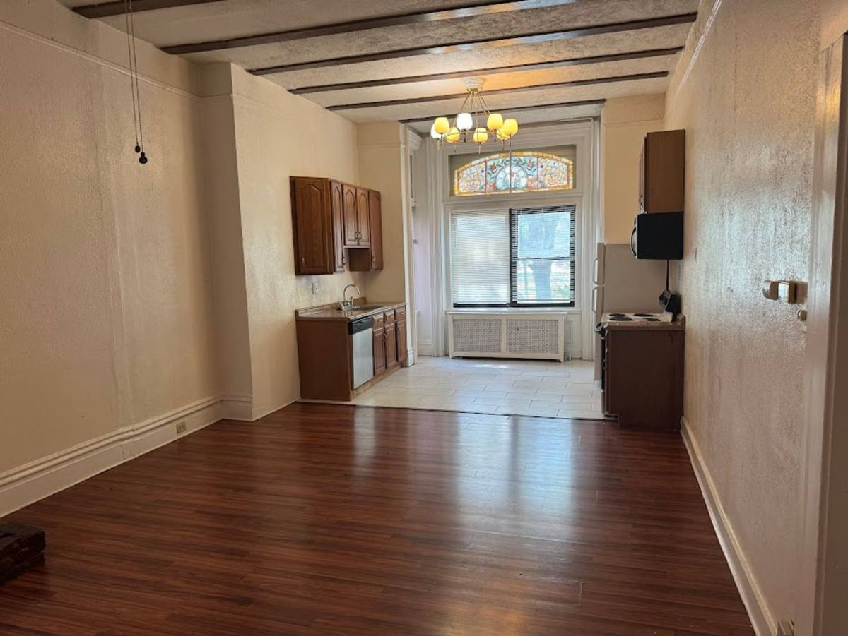 Apartment for rent at 816 Cedar Ave, Pittsburgh, PA 15212