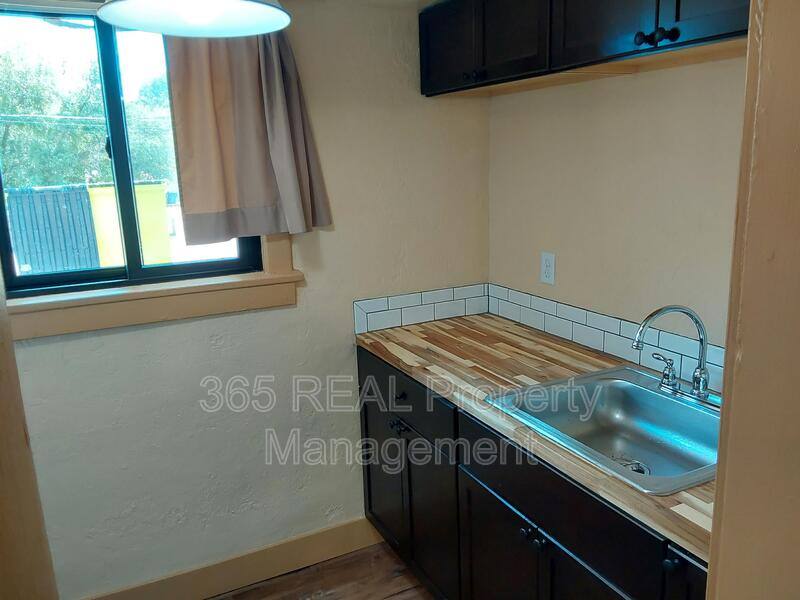 Apartment for rent at 2018 10th Ave #6, Greeley, CO 80631