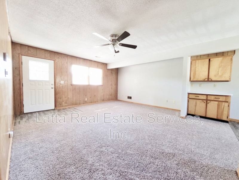 Apartment for rent at 115 W Orchard St #B, Odessa, MO 64076