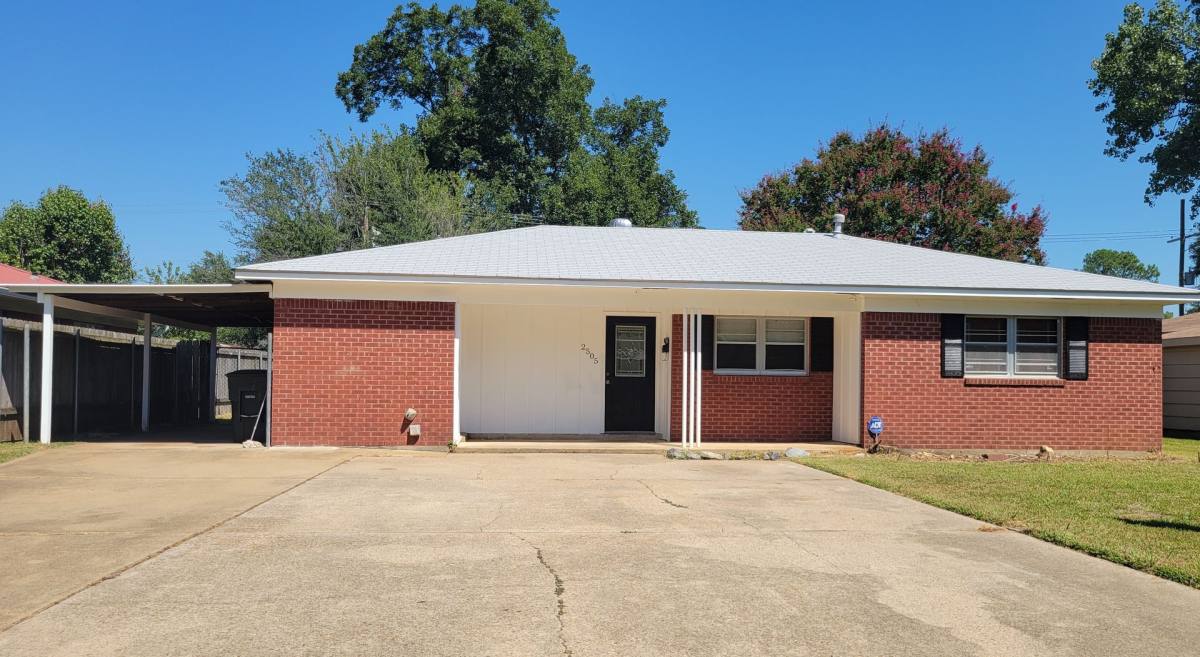 House for rent at 2505 Douglas Dr, Bossier City, LA 71111