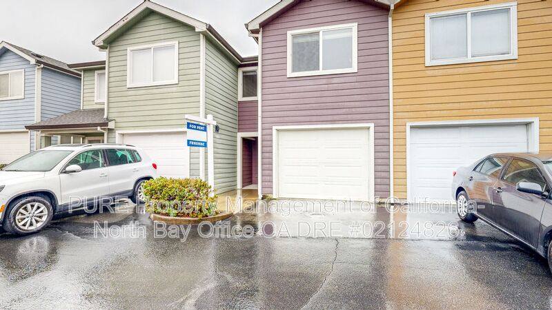 Townhouse for rent at 132 Treadway Court, Cloverdale, CA 95425