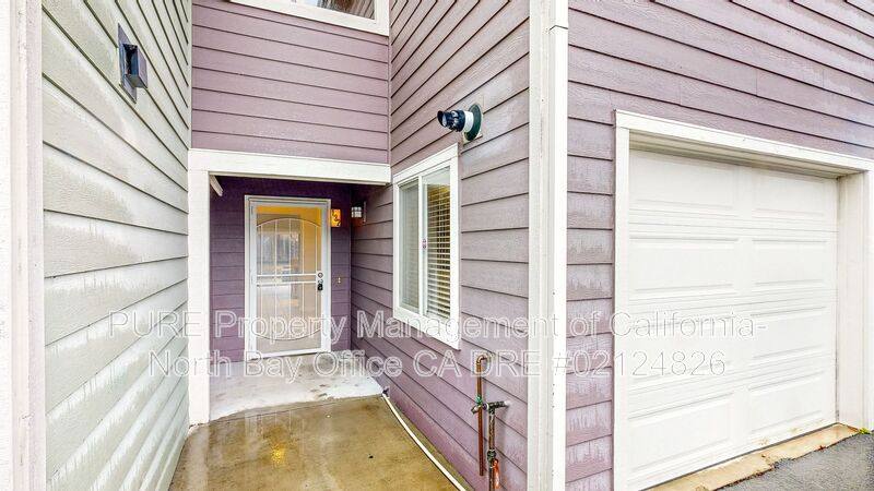 Townhouse for rent at 132 Treadway Court, Cloverdale, CA 95425