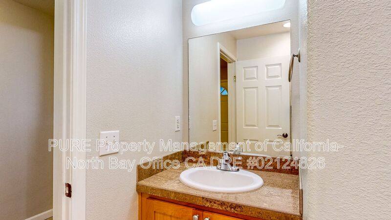 Townhouse for rent at 132 Treadway Court, Cloverdale, CA 95425