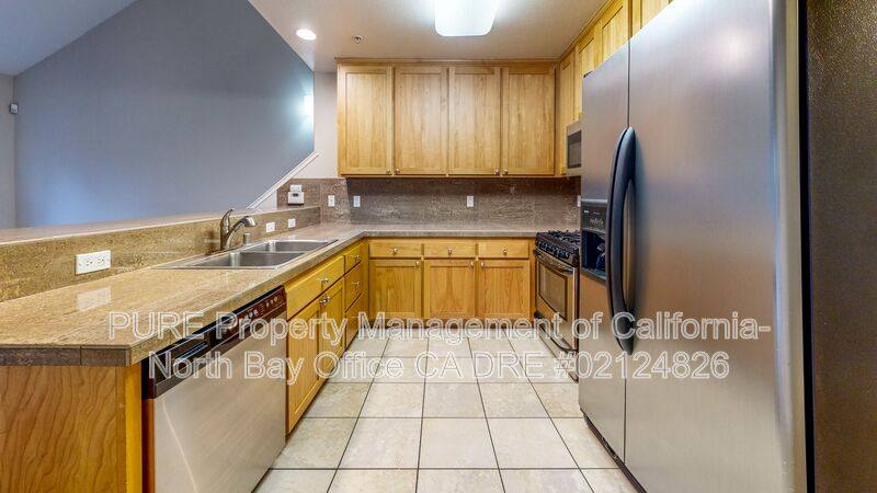 Townhouse for rent at 132 Treadway Court, Cloverdale, CA 95425