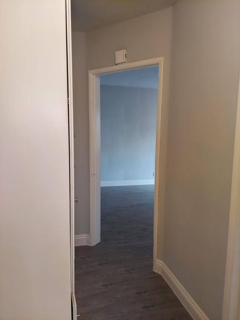 Apartment for rent at 285 N Holliston Ave, Pasadena, CA 91106