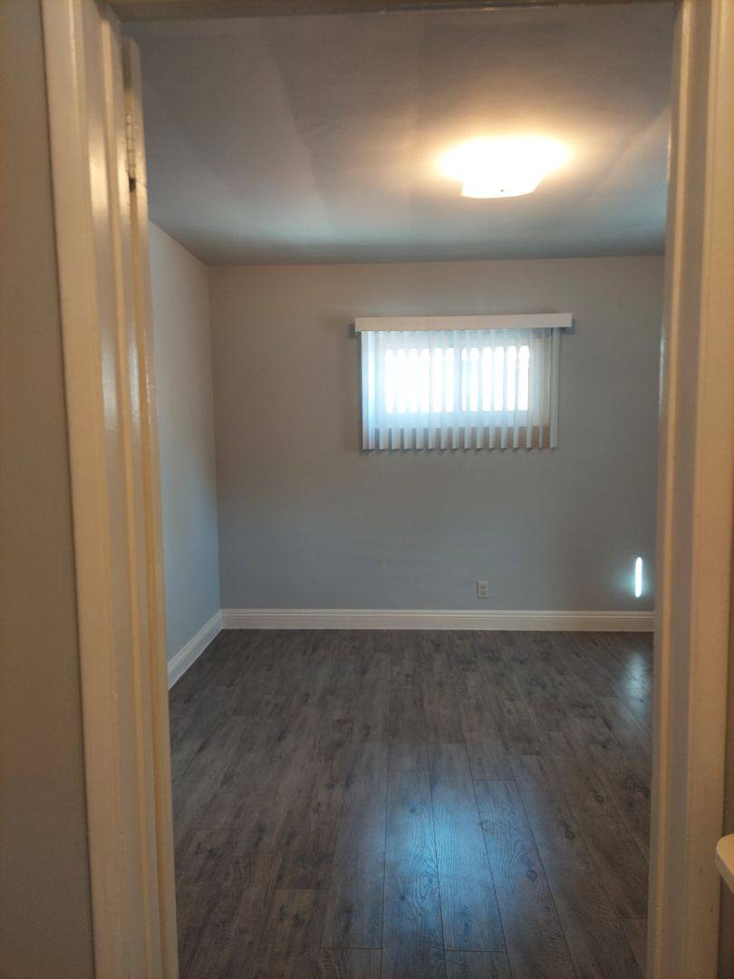 Apartment for rent at 285 N Holliston Ave, Pasadena, CA 91106